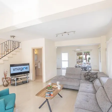 The Ultimate 5 Star Holiday In With Private Pool And Close To The Beach 1383